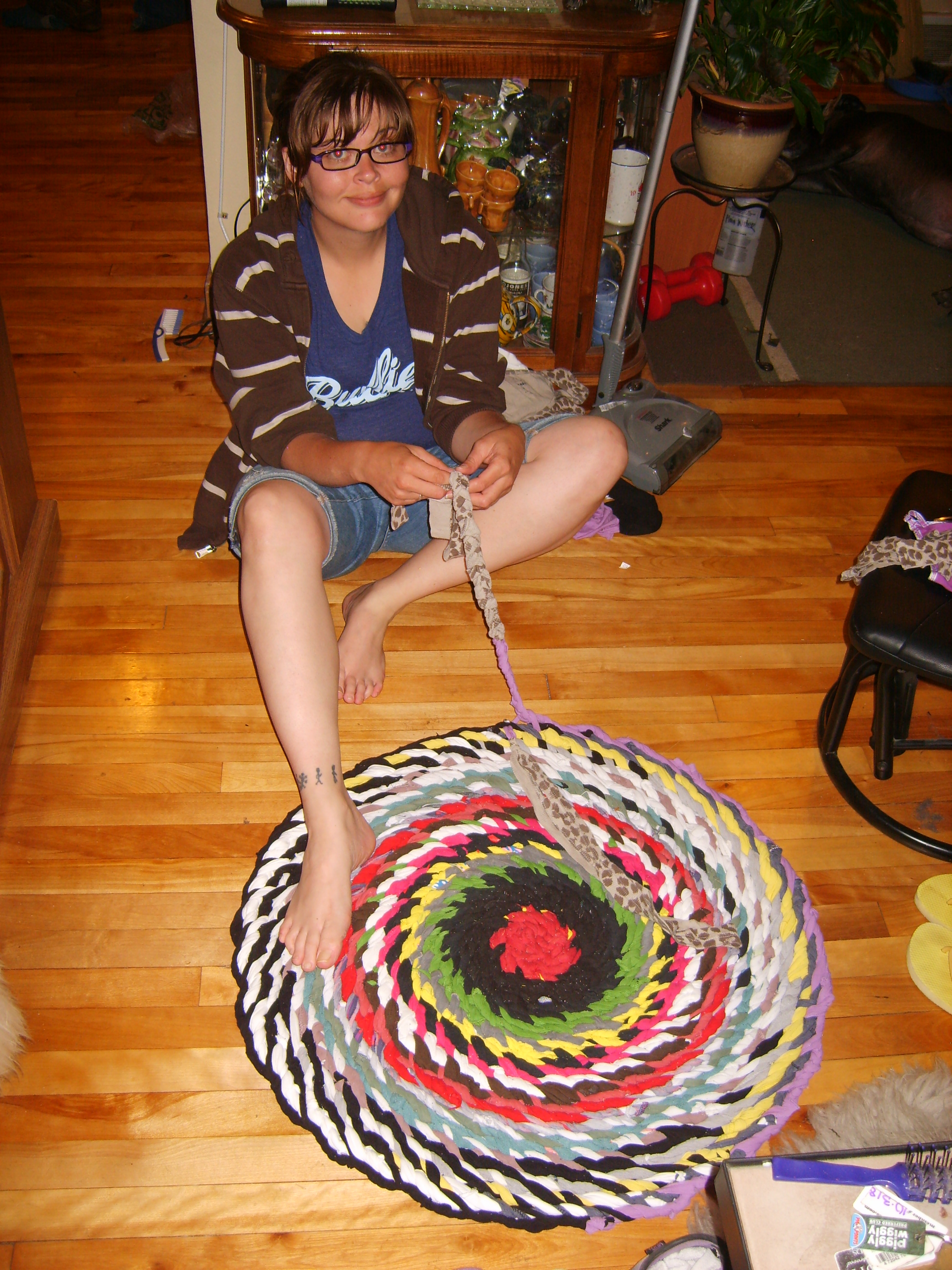 How To Make A Braided Rag Rug From Old Sheets Or T-Shirts